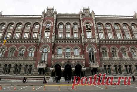 В Нацбанке Украины заявили о необходимости «плана Б» в отношениях с МВФ. Украине нужен план Б в отношениях с Международным валютным фондом для обеспечения финансовой стабильности на 2024 год. Об этом заявил глава Нацбанка Украины Андрей Пышный. Во время встречи с первым заместителем директора-распределителя МВФ Гитой Гопинат Пышный предложил создать совместный «план Б».