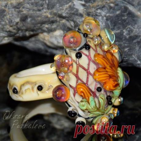 Украшения, выплавленные из стекла. Мастер Оксана Пужалова