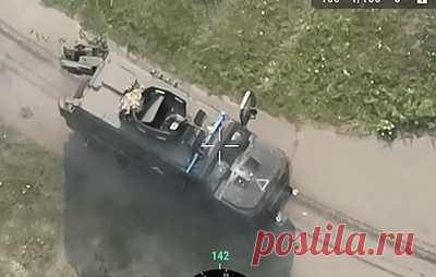 ВС РФ "Ланцетом" уничтожили несколько боевых машин ВСУ в Курской области. Средства объективного контроля подтвердили уничтожение целей, сообщили в Минобороны России