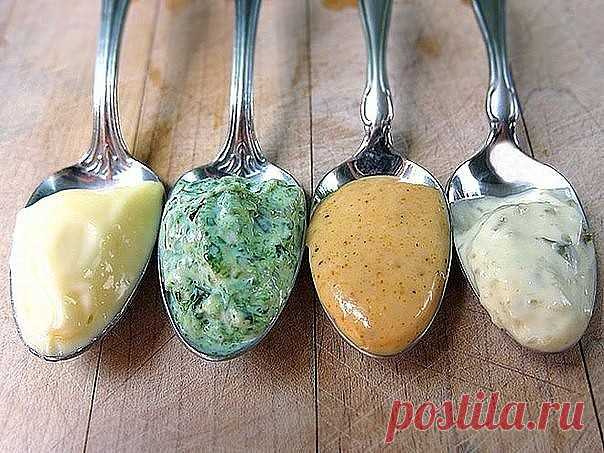 Если по каким-либо причинам вы не употребляете майонез, ему найдется достойная замена - это соус, который не уступает майонезу, а наоборот, более полезен.

Заменяем майонез на соус:
3 ст ложки оливкового масла
1 ст ложка лимонного сока или яблочного уксуса
1 ч ложка горчицы
7 ст ложек сметаны
соль и перец - по вкусу.

Приготовление:
1. Смешиваем до однородной массы масло, лимонный сок , горчицу, соль, перец.
2. Добавляем сметану и перемешиваем.
3. Подходит ко всем салатам,...