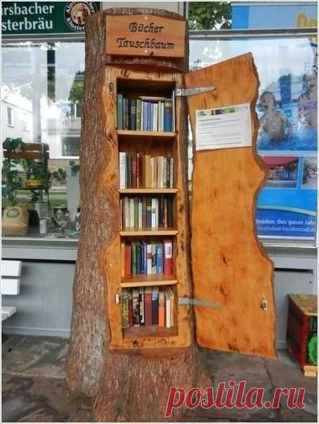Необычный книжный шкаф / Занимательная реклама