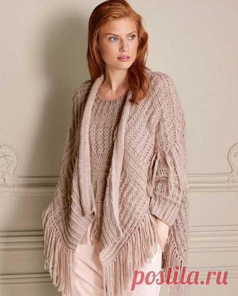 ВЯЗАНЫЙ ЖАКЕТ С БАХРОМОЙ И ФАНТАЗИЙНЫМИ УЗОРАМИ

Стильный жакет спицами для женщин, выполненный из пряжи на основе шерсти красивого нежно-розового цвета.

Вязание деталей рукавов, полочек и спинки, а также планок полочек выполняется по приведенной в описании схеме.

Данная схема разбита на три секции, каждая из которых вяжется определенным узором.

Описание жакета дано для двух размеров.

 

Размеры
36 – 40 (42 – 46)

Материалы
Пряжа Lana Grossa Arioso (48% мерино, 30% аль...