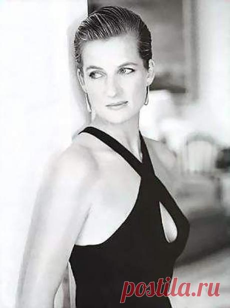 Любимица дизайнеров Принцесса Диана - 3 Ноября 2010 - Блоги - Парфюмерная библиотека Tweedrose.com