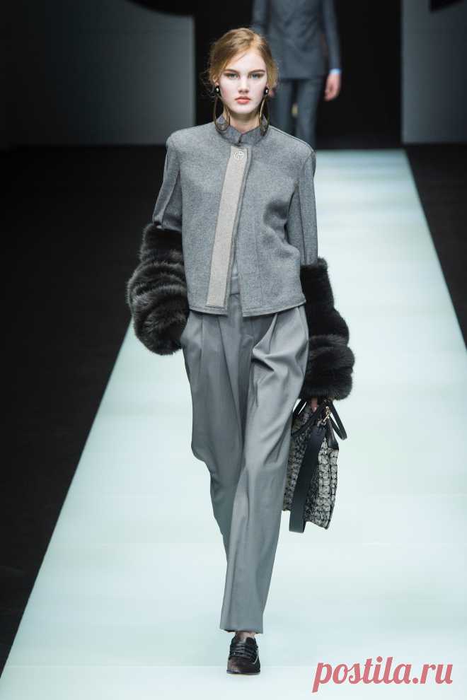Giorgio Armani Fall 2018 Коллекция готовой одежды - Vogue