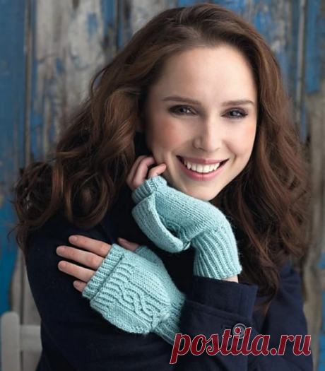 Forget-Me-Not Mittens by Kyoko Nakayoshi
