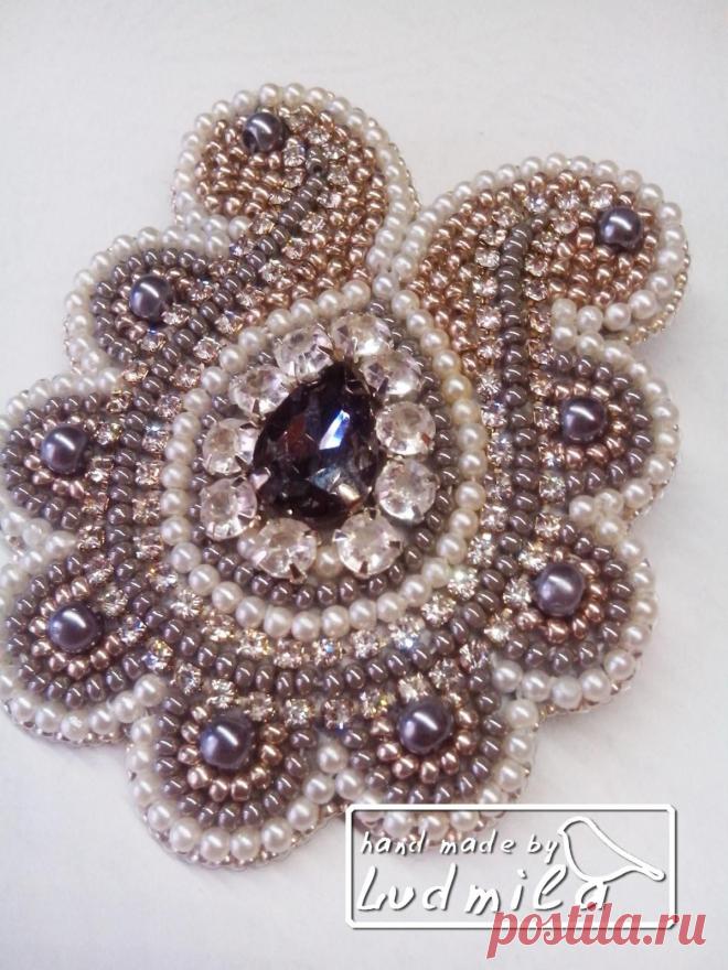 Брошь "Тюльпан на удачу" | biser.info - всё о бисере и бисерном творчестве