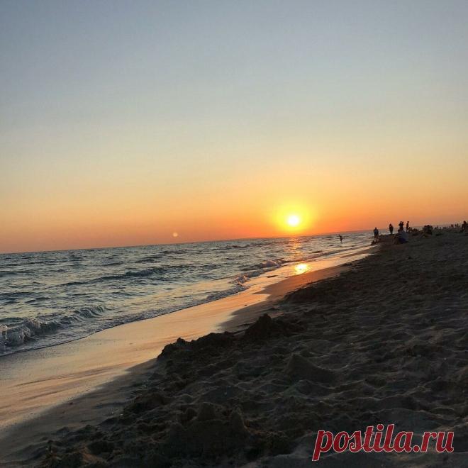 Отдохнули неделю в Крыму. Поповка, лучший пляж где я была в 2020. Показываю номер, пляж и цены | Здоровый Образ | Яндекс Дзен