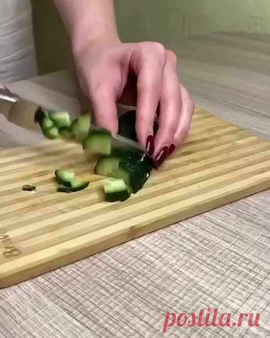 25 КАПЕЛЬ УТРОМ И ВЕЧЕРОМ

Еще с детства у меня постоянные головные боли. Когда проходила медосмотр, врач сказал, что у меня сужение сосудов головного мозга. Выписал таблетки, которые сначала помогли, а потом стало еще хуже.

Зная, что у меня часто болит голова, брат привез лекарство, которое сделал сам по где-то вычитанному рецепту. Когда он мне дал его выпить, боль прошла почти моментально. После этого я начала принимать это лекарство 2 раза в день по 25 капель. Прошло 6...
