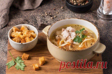 20 куриных супов для тех, кто любит вкусно поесть Сложно придумать более классическое и универсальное первое блюдо, чем куриный суп. Он достаточно легкий, но в то же время может быть очень разнообразным. Специально для тебя мы собрали 20 рецептов, которые обязательно стоит приготовить!