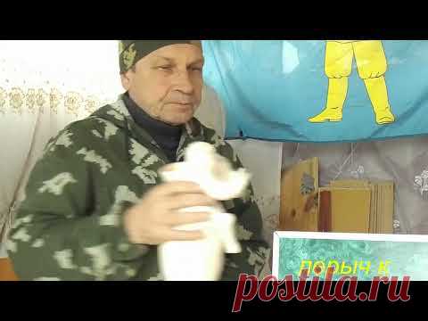 Женщин с 8 Марта.