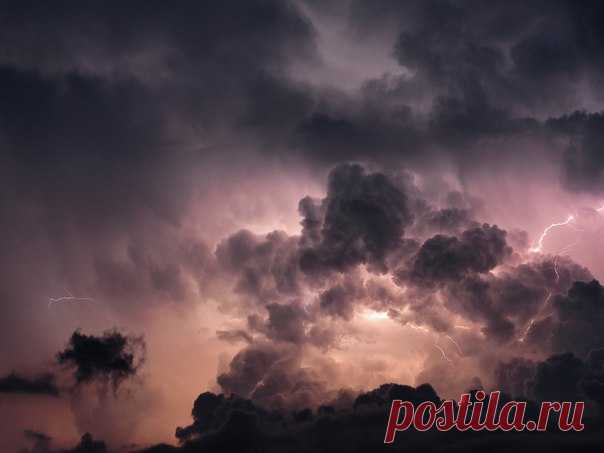 Гроза – серьезный фактор риска для астматика. В Мельбурне она привела к трагедии: люди задохнулись до прибытия медиков.