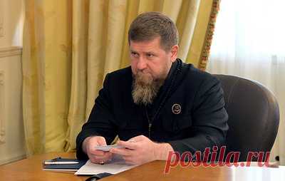 В Чечне 11 директоров школ уволили после внеплановой аттестации. Глава региона Рамзан Кадыров сообщил, что аттестацию также не прошли четыре начальника районных отделов образования