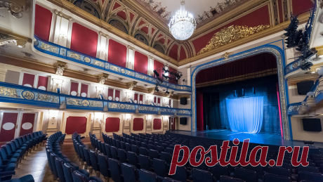 Театры ответили на сообщения о резком росте цен на билеты. В России не было резкого роста цен на билеты в театры, заявил директор Архангельского театра драмы имени Ломоносова Сергей Самодов. В регионах стоимость билетов, наоборот, долгое время держали на низком уровне, несмотря на инфляцию, ...
