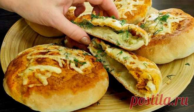 Пекла вчера, пеку сегодня и завтра будет печь вместо хлеба: ну очень вкусные КАРТОФЕЛЬНЫЕ булочки к чаю или с супом Ингредиенты: для теста: 150 мл. молока 150 мл. воды 1 ст.л. сахара 2 ст.л. сметаны 10 гр. дрожжей 600 гр. муки для начинки: 500 гр. картофеля 30 гр. сливочного масла пучок зелени 100 гр. сыра для украшения: 2 зуб. чеснока растительное масло 1 ч.л. паприки Приготовление: В чаше смешайте воду и молоко. Важно, чтобы они […]