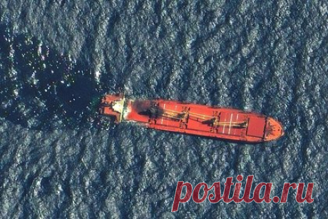 Удобрения на борту затонувшего в Красном море сухогруза признали опасными. Удобрения на борту сухогруза Rubymar, которое затонуло в Красном море 2 марта после февральской атаки йеменских мятежников-хуситов из движения «Ансар Аллах», признали опасными для экологии. Об этом заявило Центральное командование Вооруженных сил США (СЕNТCОМ) в социальной сети X.