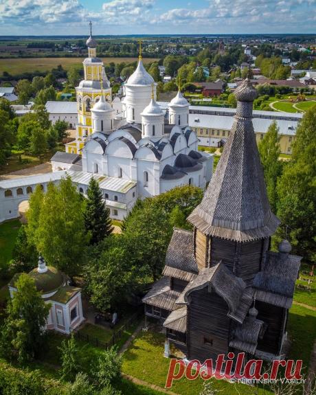 СПАСО-ПРИЛУЦКИЙ ДМИТРИЕВ МОНАСТЫРЬ-ВОЛОГДА