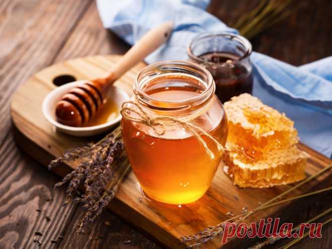 Удивительные свойства мёда для красоты и здоровья Этот сладкий продукт природного происхождения славится своими полезными свойствами, которые делают его идеальным компонентом для ухода за собой. О главных из них рассказываем в нашем материале.