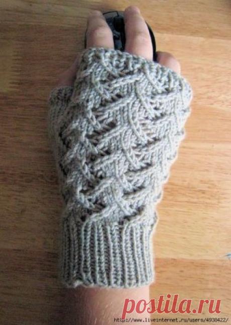 Митенки, варежки, носки - одним узором.