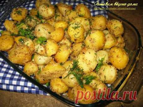Картофель, запеченный с чесноком в сухарях