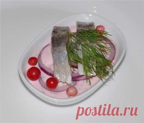 Сельдь с брусникой от Карины. - А мы тут плюшками балуемся....