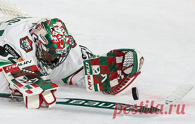 "Ак Барс" прервал серию из трех поражений в КХЛ, победив СКА. Хет-триком отметился Александр Радулов