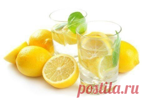 Пьем воду с лимоном утром. Пять полезных причин