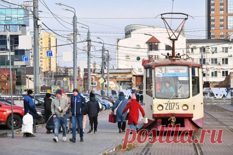 Жители российского города сообщили о звуках взрывов. В Челябинске жители услышали несколько звуков, похожих на взрыв. «С 09:00 до 12:00 на одном из предприятий Челябинска в рамках технологического процесса запланированы работы по утилизации отходов производства. Просим население не беспокоиться», — прокомментировали громкие звуки в управлении МЧС по Челябинской области.