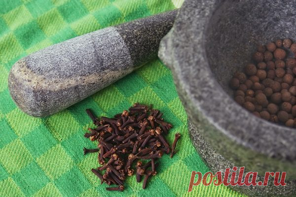 В обязательном порядке жую сушеную гвоздику! Специально зашла к врачу произнести слова благодарности!