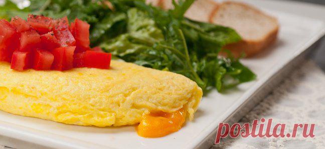 ЕДА НОЧЬЮ - 8 ПРОДУКТОВ  **Свекла -бетаин, жировой обмен; Яйца вкрутую -белок, полезные жиры; Омлет из белков - с перцем, куркумой; Творог - с корицей, кокос/стружкой, мёд; Черника; Сельдерей -клетчатка и вода; Морковь -отлично насыщает, витамины и антиоксиданты; Печеные яблоки - с корицей, мёдом, в МВП - к крепкому сну.