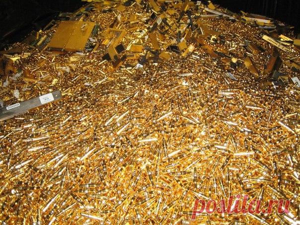 Бизнес идея: Золото из старой электроники  / Сферический бизнес