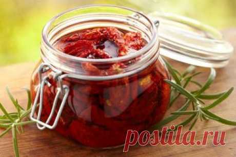 Невероятно вкусные вяленые помидоры по-итальянски.  


 Эти необычные и очень вкусные вяленые помидоры можно даже добавить в салатик!
Ингредиенты:


томаты мелкие мясистые 1400-1500 г
соль морская крупная
сахар 1 ч. л.
смесь перцев
чеснок 2 зубчика
су…