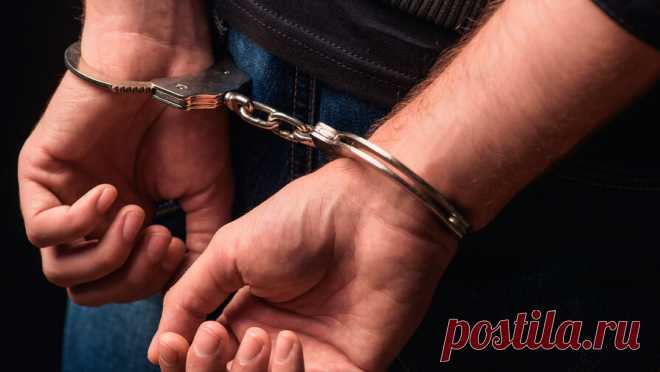 В Биробиджане задержали агента, собиравшего данные о объектах МО РФ для СБУ. Сотрудники ФСБ задержали 23-летнего жителя Биробиджана, который собирал для Службы безопасности Украины данные об объектах Минобороны и собирался устроить поджог пункт отбора контрактников. Об этом сообщило РИА Новости. По данным ...