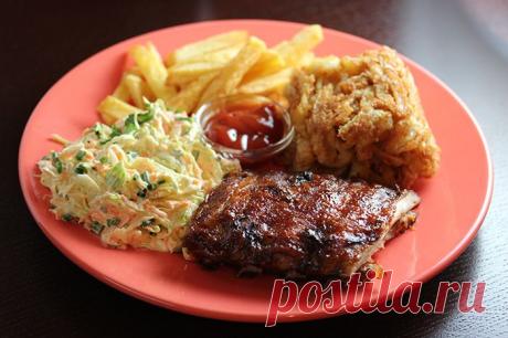 Свиные рёбрышки барбекю с тремя гарнирами