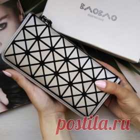 Женский кошелек BaoBao Issey Miyake из блестящих треугольников | shopperali.ru