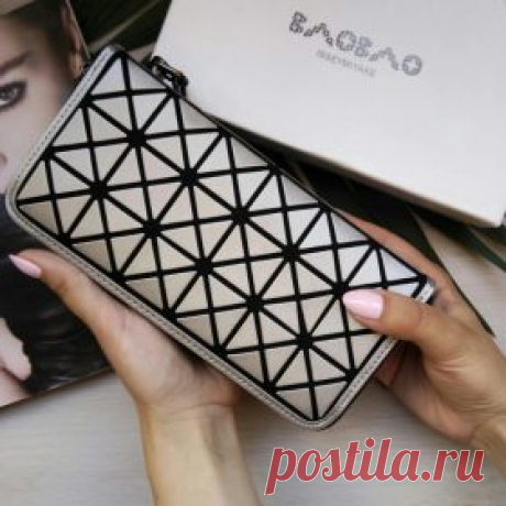Женский кошелек BaoBao Issey Miyake из блестящих треугольников | shopperali.ru