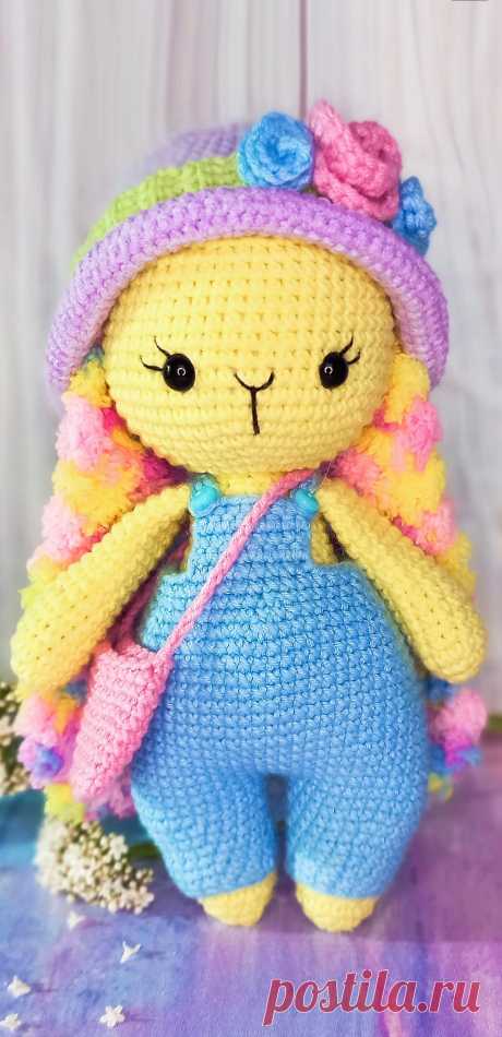 PDF Зайка крючком. FREE crochet pattern; Аmigurumi animal patterns. Амигуруми схемы и описания на русском. Вязаные игрушки и поделки своими руками #amimore - зайка в комбинезоне, заяц, зайчик в панамке, кролик, зайчонок, крольчонок.