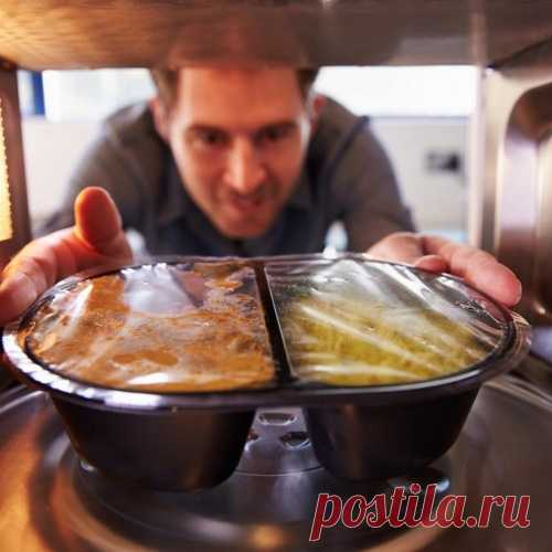 Почему разогрев пищи в микроволновке - плохая идея