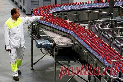На Danone подали в суд. Несколько организаций по защите окружающей среды подали в суд на французскую продовольственную компанию Danone. Поводом для иска стали недостаточные меры бренда по сокращению использования пластика. Об этом сообщает The Guardian. В Danone заявили о необоснованности обвинений.