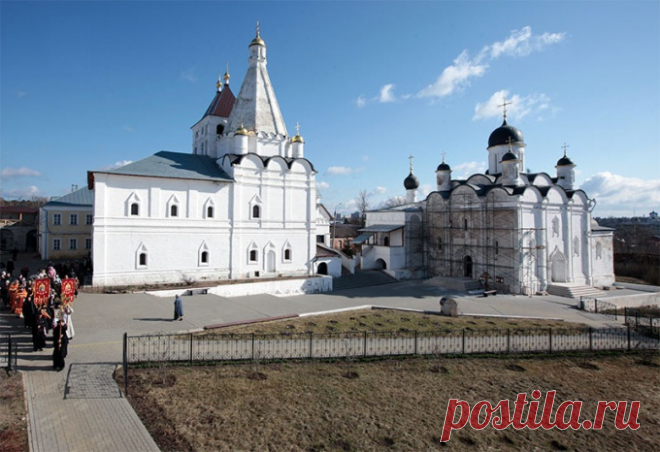 Как попасть в женский монастырь? Путь спасения или смирения?