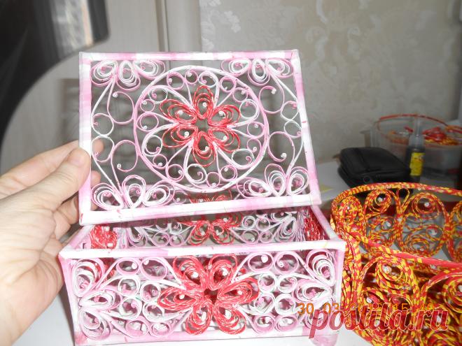 из бумажных трубочек