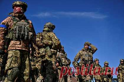 В Молдавии заявили об отсутствии угрозы со стороны Украины. Сосредоточение подразделений ВСУ в районе непризнанной Приднестровской молдавской республике (ПМР), а также развертывание фортификационных сооружений на границе с Молдавией не несет угрозы стране, заявил вице-премьер республики Серебрян. Он заявил, что фортификации носят оборонительный характер.