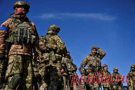 В Молдавии заявили об отсутствии угрозы со стороны Украины. Сосредоточение подразделений ВСУ в районе непризнанной Приднестровской молдавской республике (ПМР), а также развертывание фортификационных сооружений на границе с Молдавией не несет угрозы стране, заявил вице-премьер республики Серебрян. Он заявил, что фортификации носят оборонительный характер.