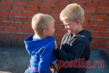 Что делать родителям, если ребёнок нашёл "неподходящих" друзей?