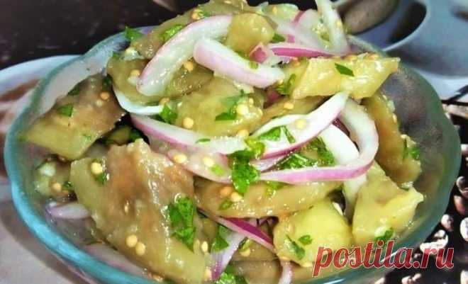 Маринованные баклажаны с луком и чесноком – простая, популярная и востребованная заготовка из серии рецептов «На скорую руку» ИНГРЕДИЕНТЫ Баклажаны......