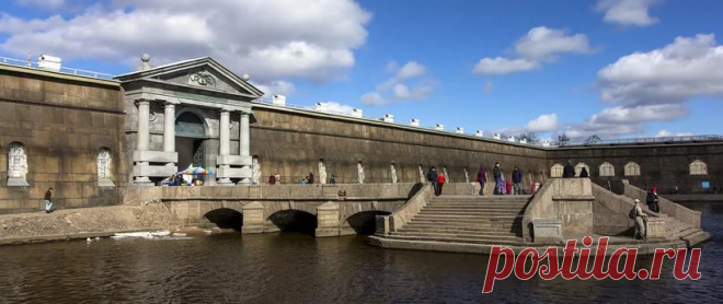 Петропавловская крепость
Строительство крепости с конца XVIII по начало XIX века.