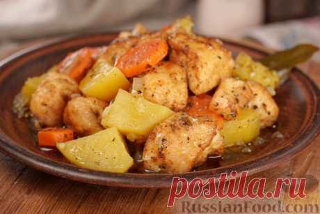 Курица с картошкой, рецепты на RussianFood.com: 700 рецептов курицы с картошкой Курица с картошкой - еда простая и доступная. Как приготовить курицу с картошкой? Вариантов множество. Курица с картошкой в казане или кастрюле, курица с картошкой в мультиварке - самые несложные, подходят на каждый день. Для праздничного стола подойдет курица с картошкой в духовке, например, курица в рукаве с картошкой или курица с картошкой в фольге. Вы легко сможете выбрать блюдо из курицы и картошки на свой вкус!