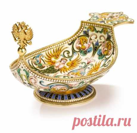 Период конца 19-го  -  начало 20-го  века был эпохой  расцвета искусства русских эмальеров. Эти изделия до сих пор имеют колоссальный успех на всех аукционах ведущих фирм мира.  Они узнаваемы с первого взгляда благодаря своему характерному русскому стилю, который в тот период также переживал подъем.