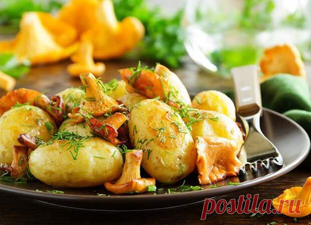 (29) Грибное лукошко: блюда из грибов для всей семьи - БУДЕТ ВКУСНО! - медиаплатформа МирТесен Грибы — наш любимый лесной деликатес, без которого осеннее меню было бы неполным. У нас еще остается немного времени, чтобы собрать последний в этом году урожай и сделать заготовки на зиму. Впрочем, и сейчас можно побаловать родных вкуснейшими блюдами из грибов. Ароматы осени Отлично согреет в