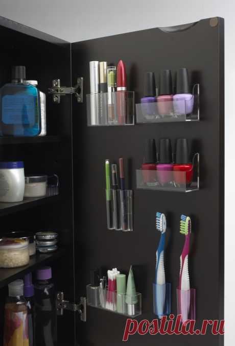 35 Bathroom Organization hacks! - A girl and a glue gun