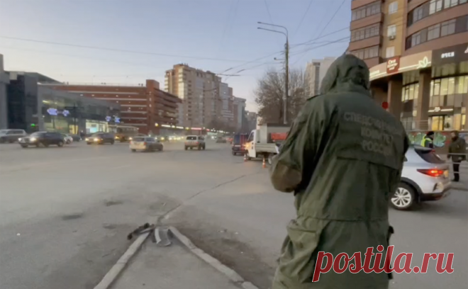 СК завел дело на пьяного водителя в Челябинске, сбившего пятерых человек. В Челябинске на пьяного водителя, сбившего на перекресте пятерых пешеходов, завели уголовное дело, сообщает пресс-служба регионального Следственного комитета в телеграм-канале.